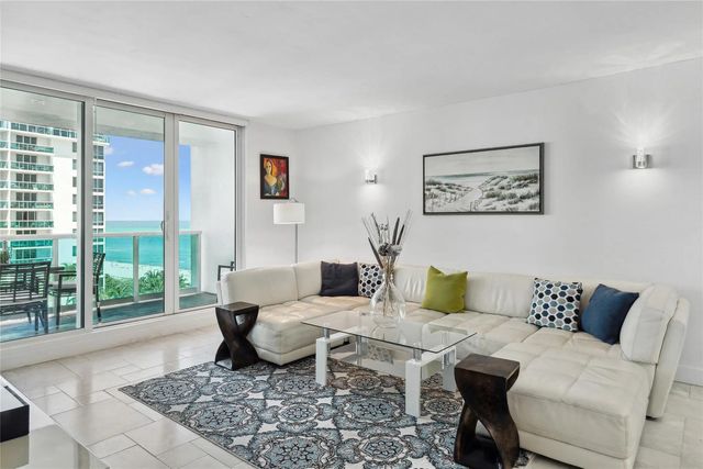 3 of 20 - 2301 Collins Avenue #1015, Miami Beach, FL
