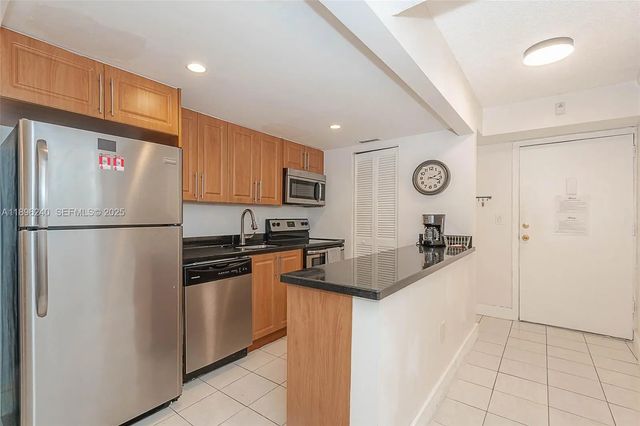 5 of 34 - 201 178th Drive #426, Sunny Isles Beach, FL