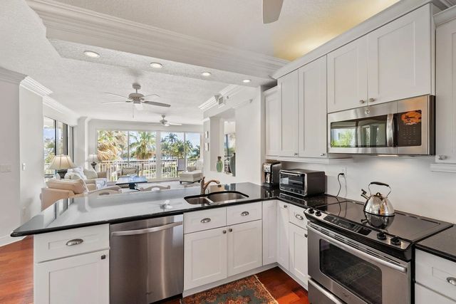 3 of 19 - 1660 S Highway A1a #122, Jupiter, FL