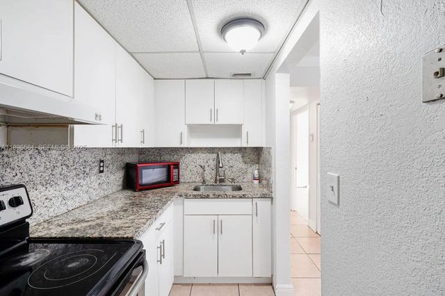 3 of 9 - 8005 W Six Avenue #b, Hialeah, FL