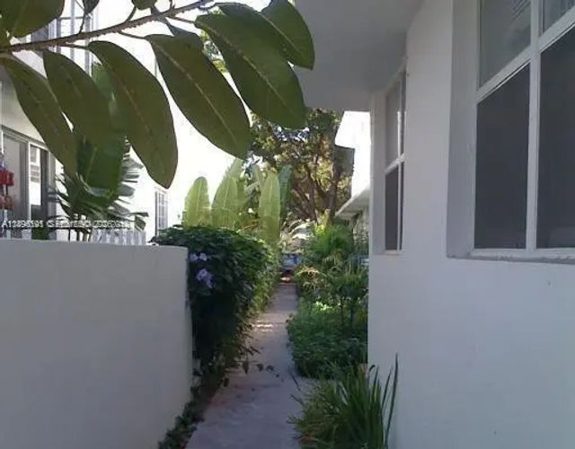5 of 31 - 845 Michigan Avenue, Miami Beach, FL