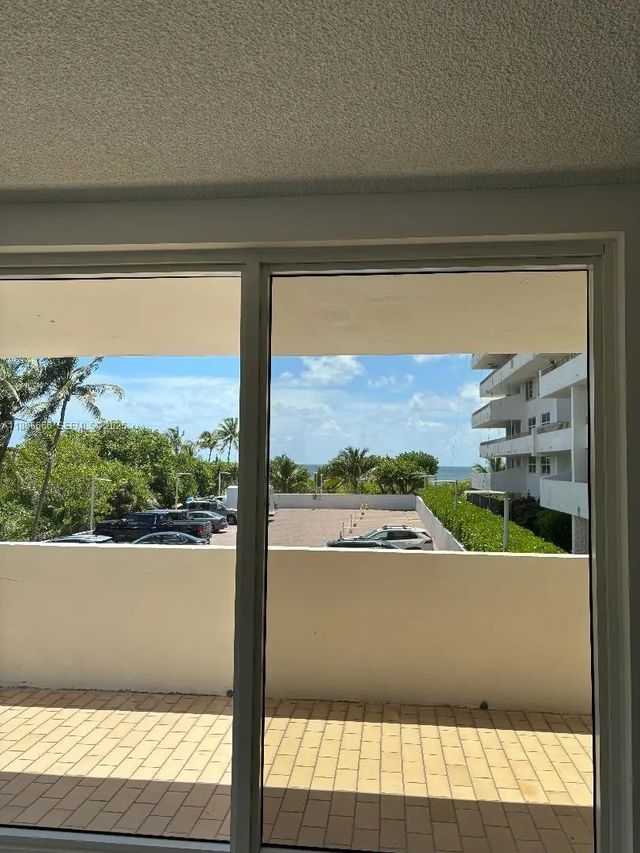 4 of 12 - 177 Ocean Lane Drive #208, Key Biscayne, FL