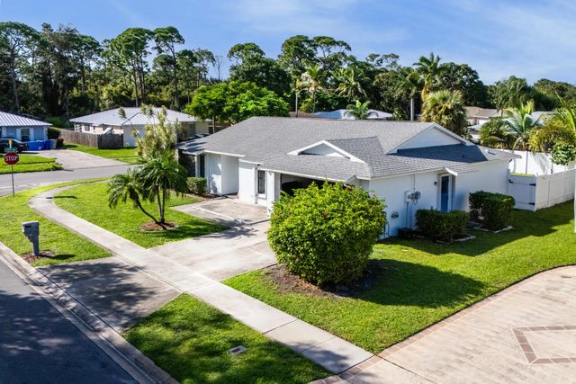 3 of 22 - 2490 4th Place, Vero Beach, FL