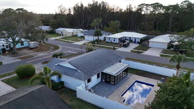 4 of 22 - 2490 4th Place, Vero Beach, FL