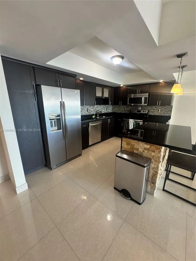 5 of 17 - 19370 Collins Avenue #1520, Sunny Isles Beach, FL