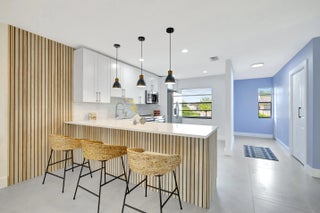 Photo of Listing #R11132690