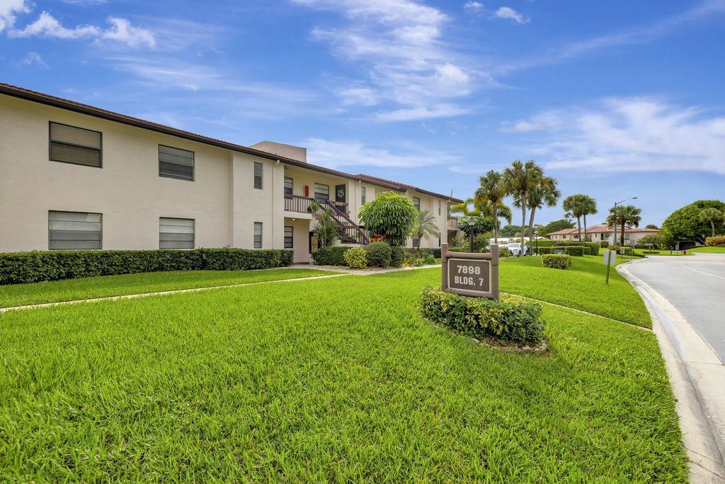 7898 Eastlake Drive #7d, Boca Raton