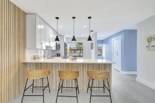 Photo of Listing #R11132698