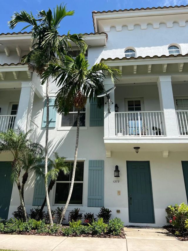 1272 Via Fiume, Boynton Beach