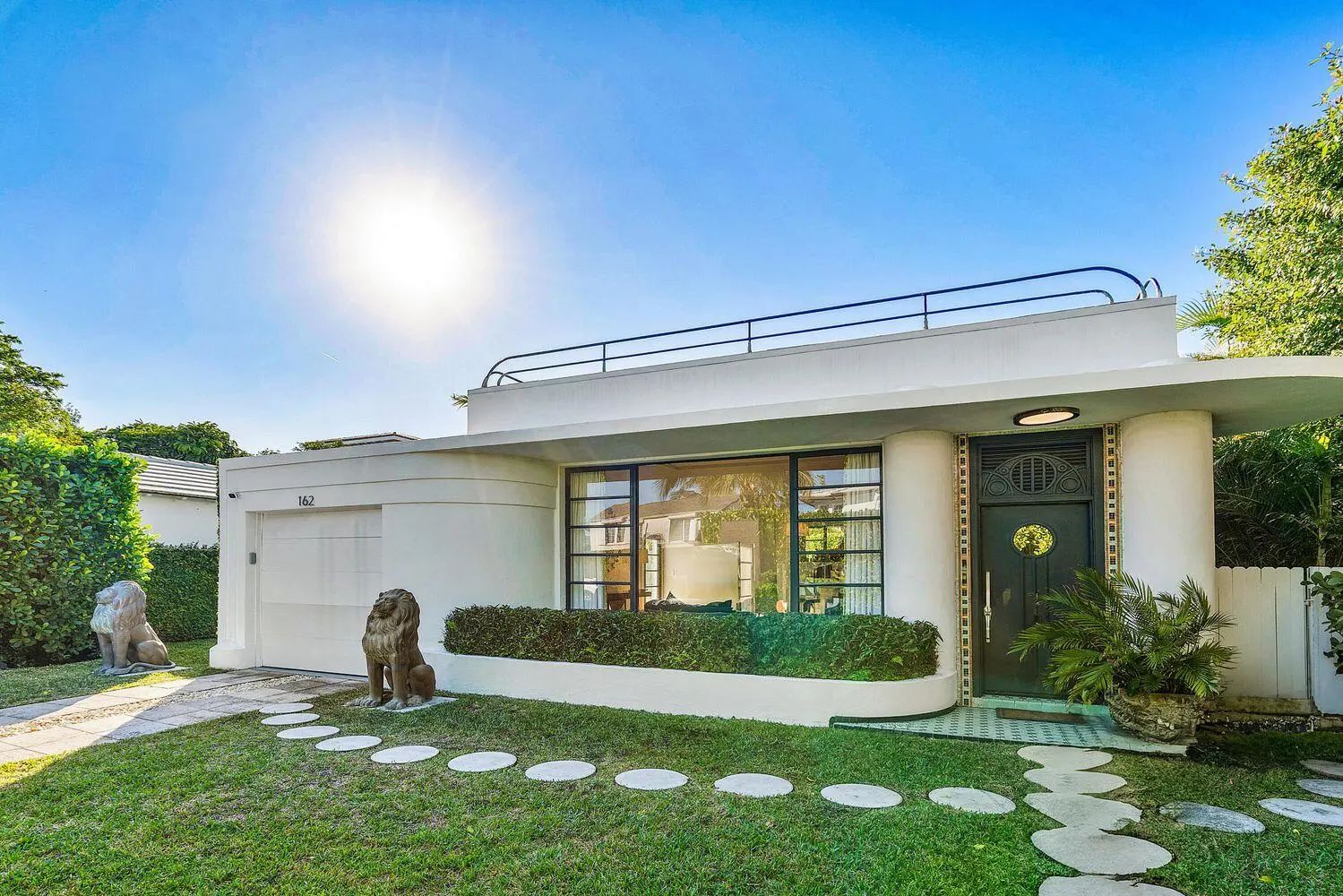 162 Peruvian Avenue, Palm Beach