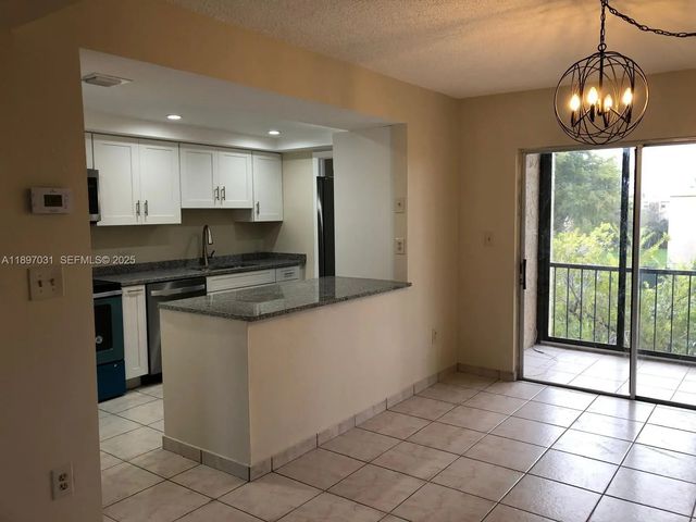 8401 Sw 107th Avenue #313e, Miami