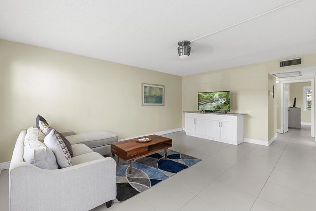 5 of 45 - 209 Ventnor M #209, Deerfield Beach, FL
