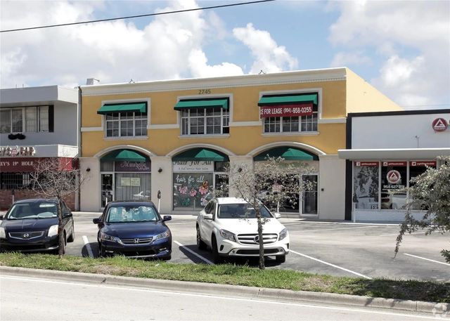 2745 E Oakland Park Boulevard, Fort Lauderdale