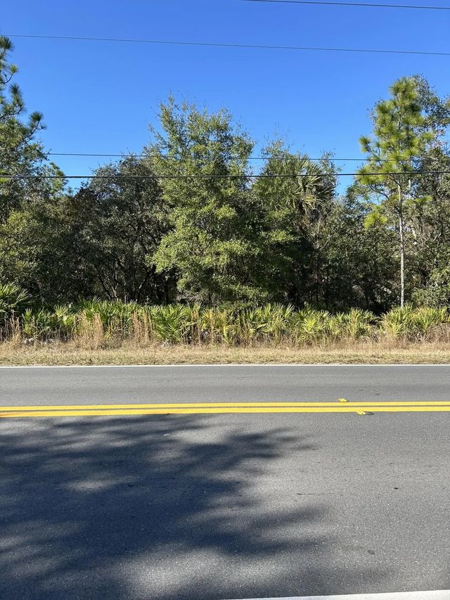 3 of 8 - 632 N Dunkenfield Avenue, Crystal River, FL