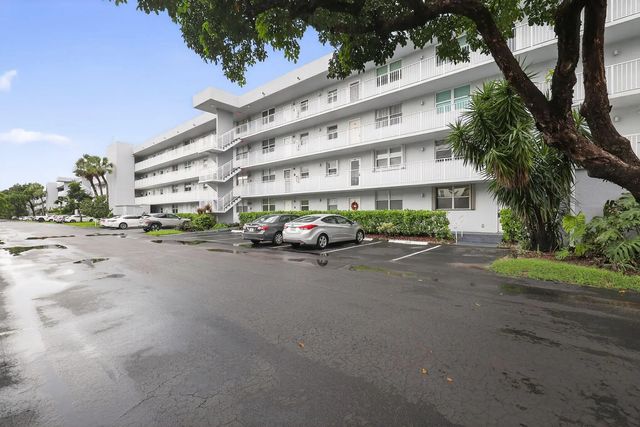 111 Royal Park Drive #4a, Oakland Park