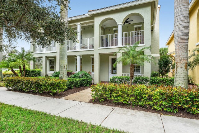 Photo of Listing #R11132890