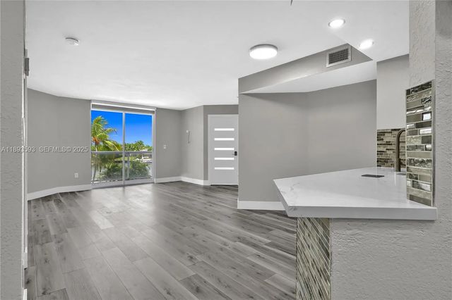 2 of 32 - 5880 Collins Avenue #403, Miami Beach, FL