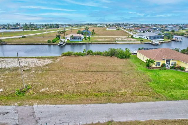 3216 Nw 14 Terrace, Cape Coral