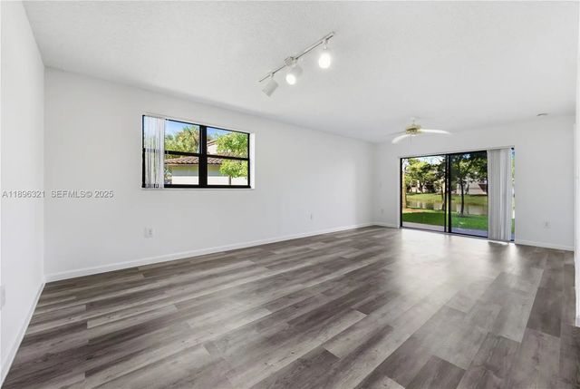 3 of 21 - 9877 Nob Hill Court #9877, Sunrise, FL