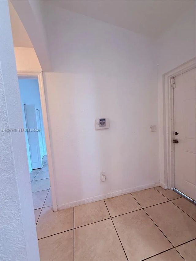 4 of 15 - 3820 Sw 48th Avenue #e-31, Pembroke Park, FL