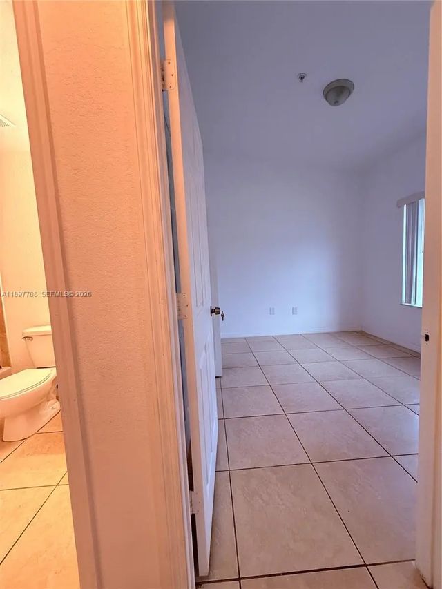 5 of 15 - 3820 Sw 48th Avenue #e-31, Pembroke Park, FL