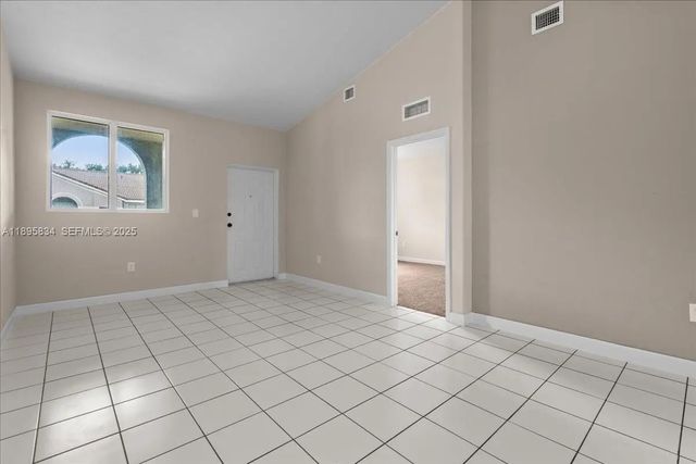 3 of 38 - 1677 Se 27th Court #202, Homestead, FL
