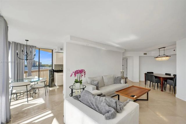 1000 E Island Boulevard #1403, Aventura