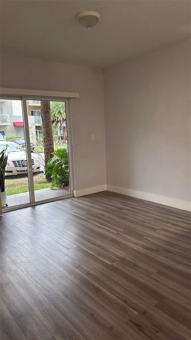 4 of 11 - 11060 Sw 196th Street #103, Cutler Bay, FL