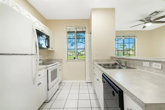 5 of 42 - 6051 Sw 19th Place, North Lauderdale, FL