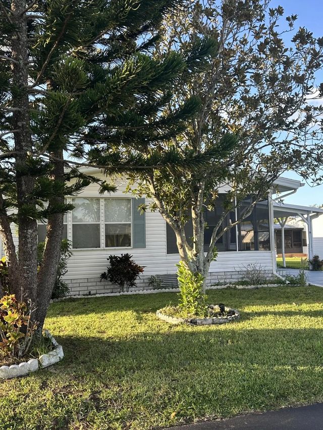 528 Tropical Isles Circle, Fort Pierce