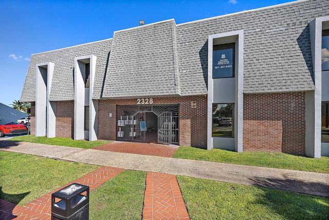 3 of 27 - 2328 S Congress Avenue #2 B, Palm Springs, FL