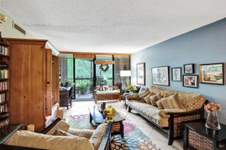 Photo of Listing #F10532220