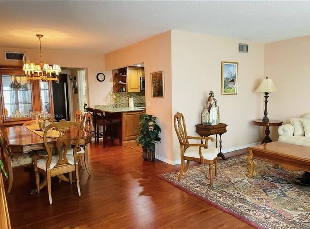 2 of 13 - 308 Wellington D, West Palm Beach, FL