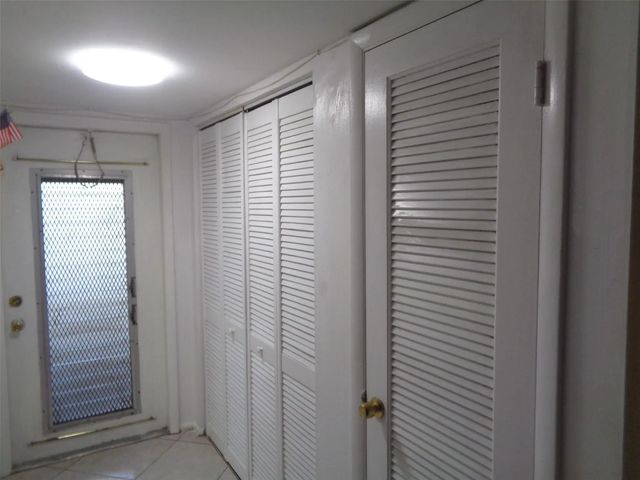 5 of 34 - 2831 E Sunrise Lakes Drive #209, Sunrise, FL