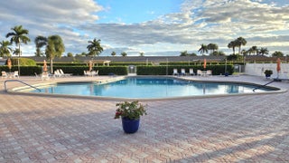 Photo of Listing #R11133386