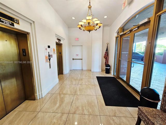 3 of 17 - 2280 Sw 32nd Avenue #511, Miami, FL