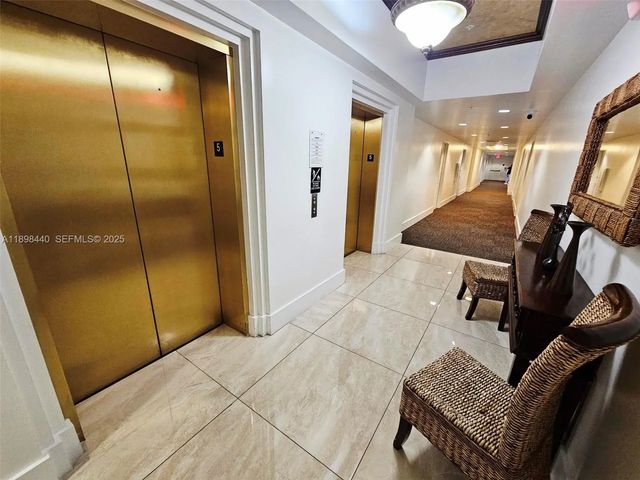 4 of 17 - 2280 Sw 32nd Avenue #511, Miami, FL