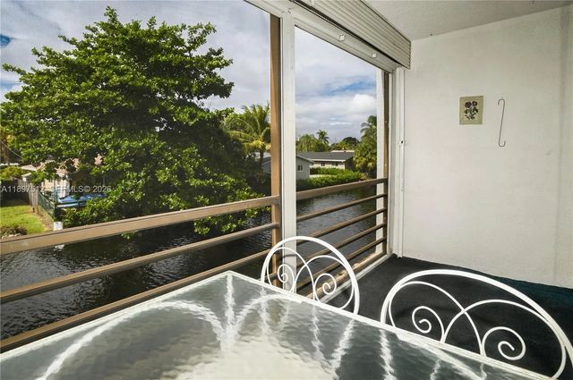 110 Royal Park Drive #2h, Oakland Park