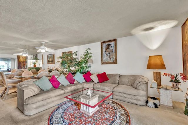 4 of 29 - 121 Se 3rd Avenue #104, Dania Beach, FL
