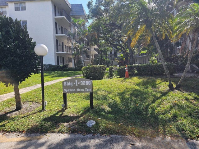 3280 Spanish Moss Terrace #209, Lauderhill