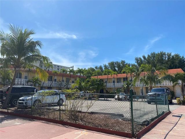 3 of 30 - 441 Collins Avenue #27, Miami Beach, FL