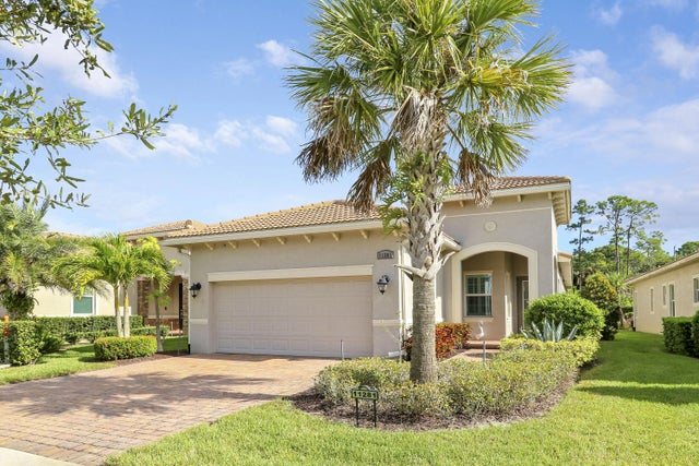 Photo of Listing #R11133608