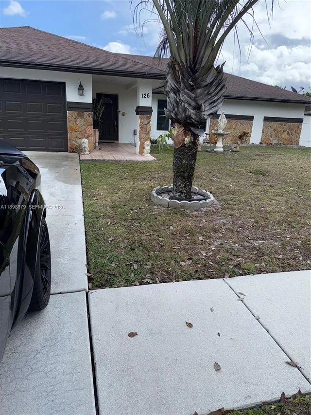 126 Sunflower Circle, Royal Palm Beach