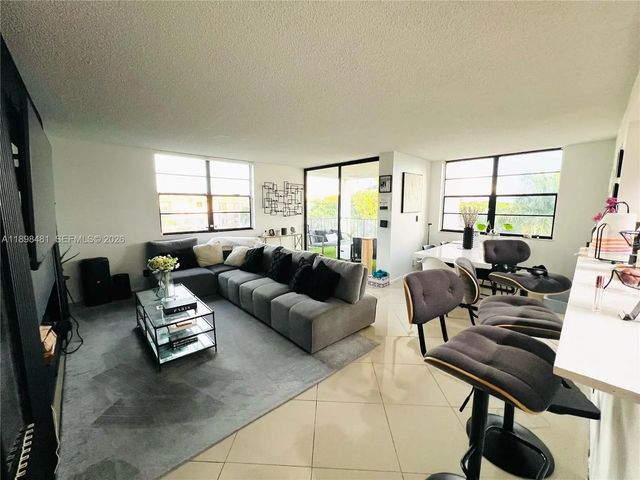 2 of 25 - 6190 Woodlands Boulevard #517, Tamarac, FL