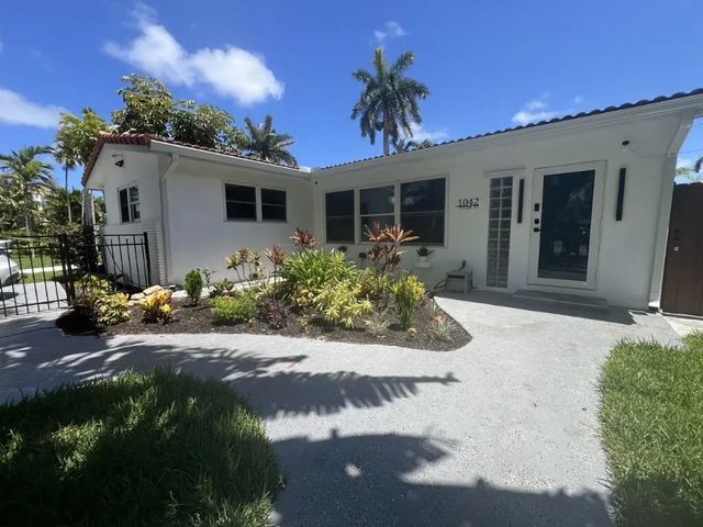 1042 Tyler Street, Hollywood