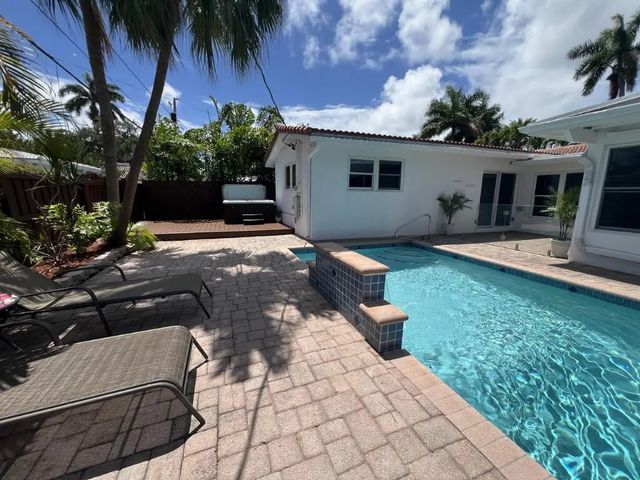 2 of 15 - 1042 Tyler Street, Hollywood, FL