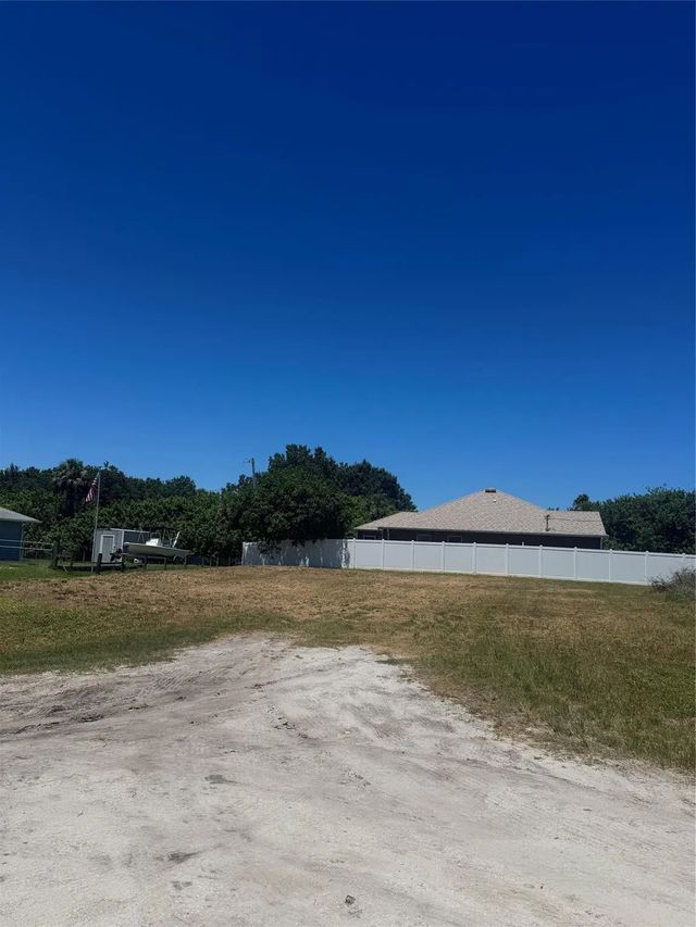 3 of 3 - 8565 90th Avenue, Vero Beach, FL