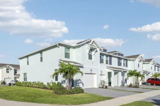 Photo of Listing #R11133801