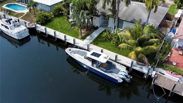 5 of 49 - 3860 Ne 23rd Avenue, Lighthouse Point, FL