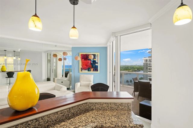 3 of 51 - 4775 Collins Avenue #1708, Miami Beach, FL